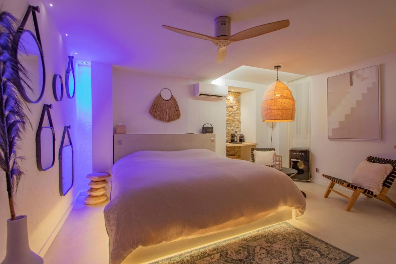 Les Bains D'Eros Otel Cuers Dış mekan fotoğraf