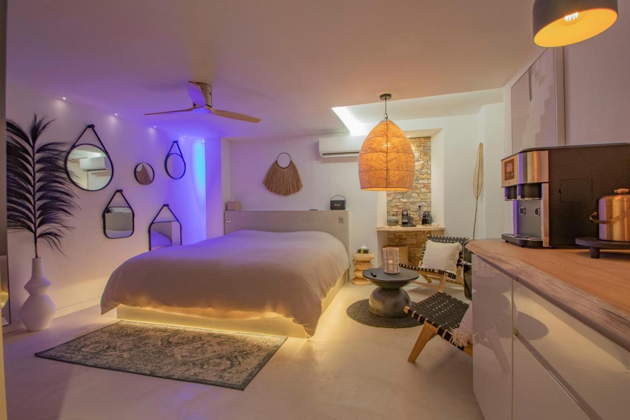 Les Bains D'Eros Otel Cuers Dış mekan fotoğraf
